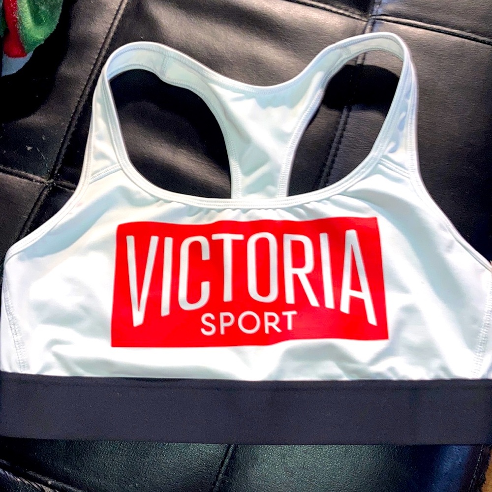 Victoria’s Secret Sports Bra NWT